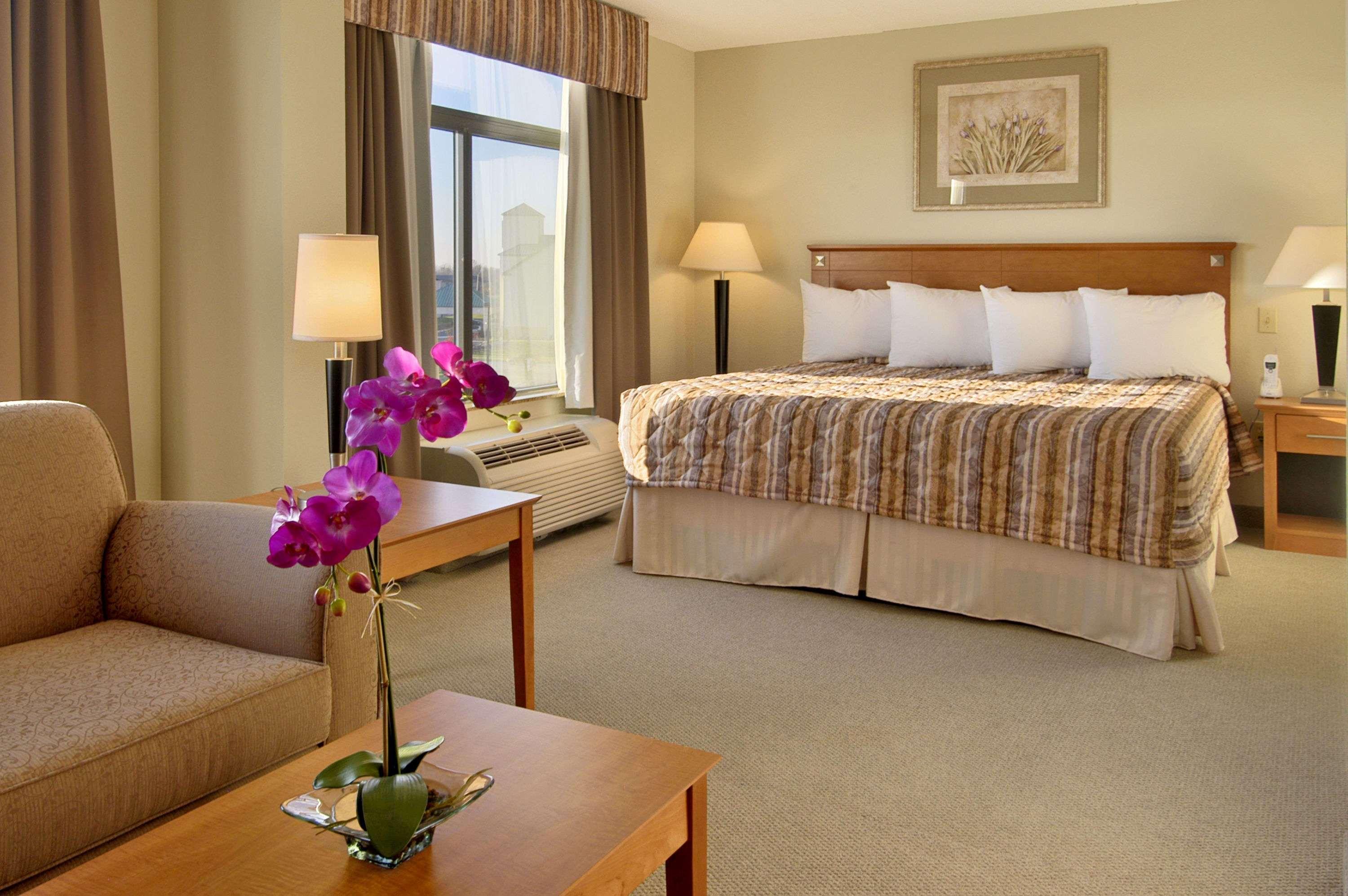 Wingate By Wyndham Louisville East Extérieur photo