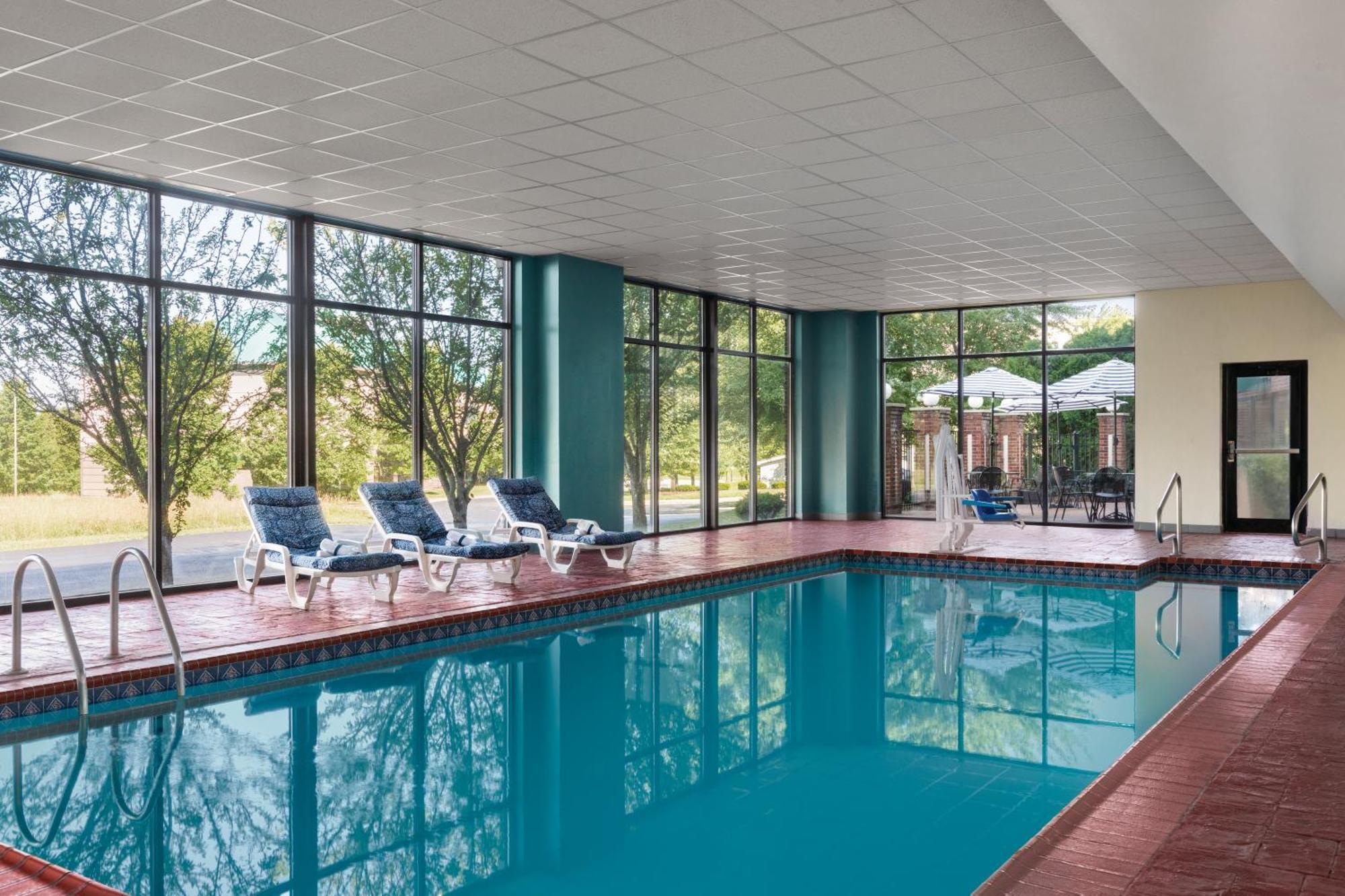 Wingate By Wyndham Louisville East Extérieur photo