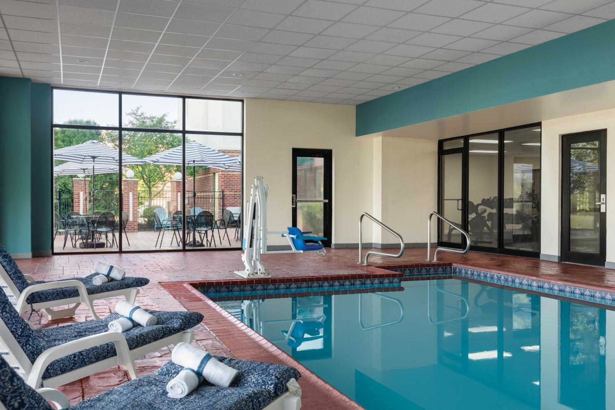 Wingate By Wyndham Louisville East Extérieur photo