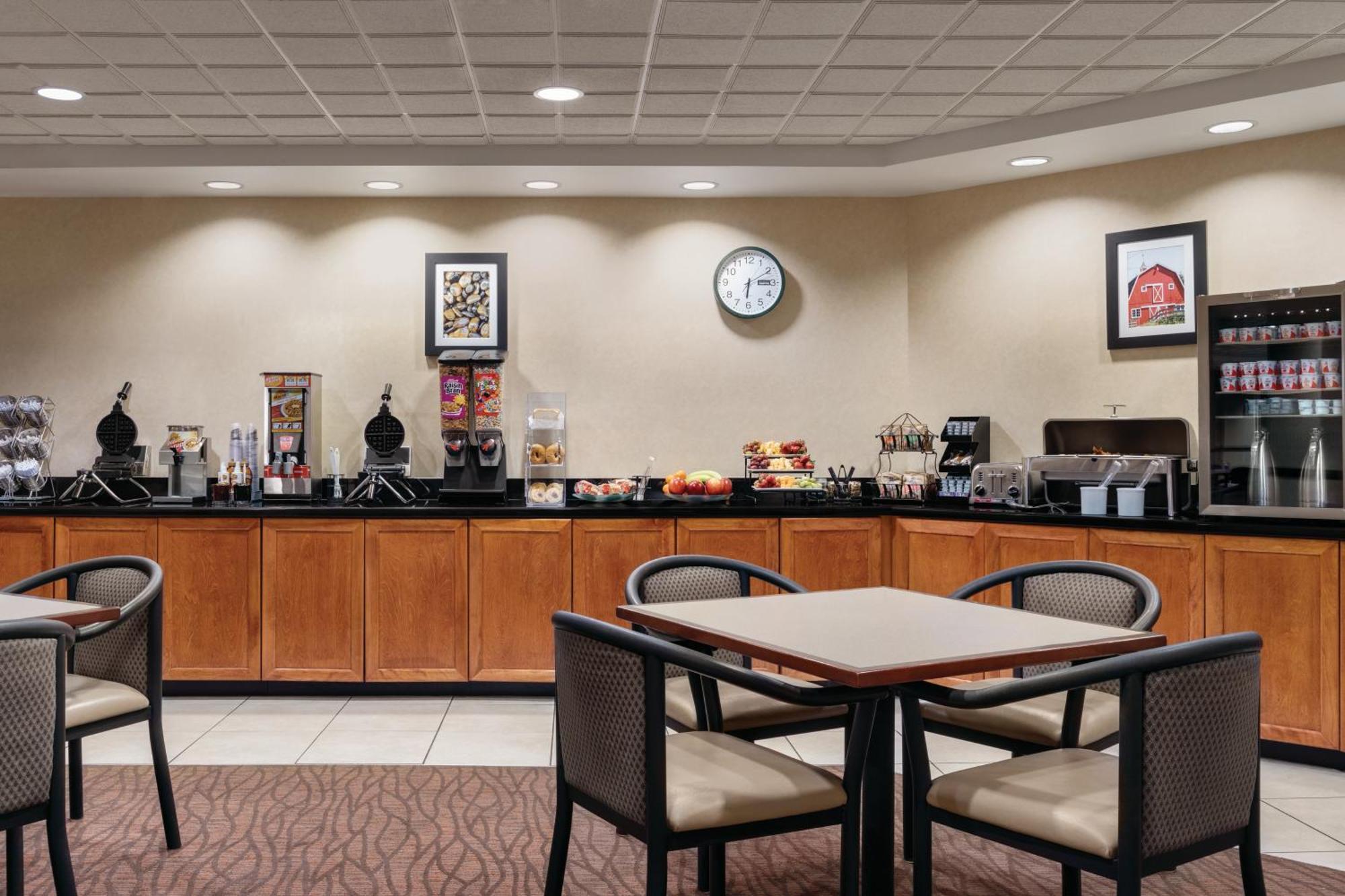 Wingate By Wyndham Louisville East Extérieur photo