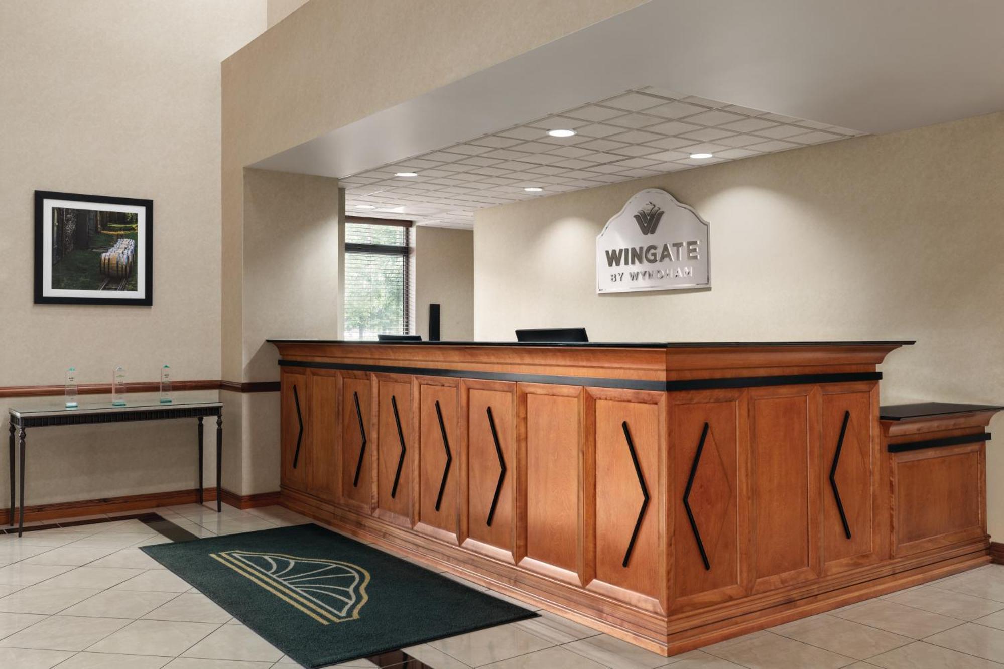 Wingate By Wyndham Louisville East Extérieur photo