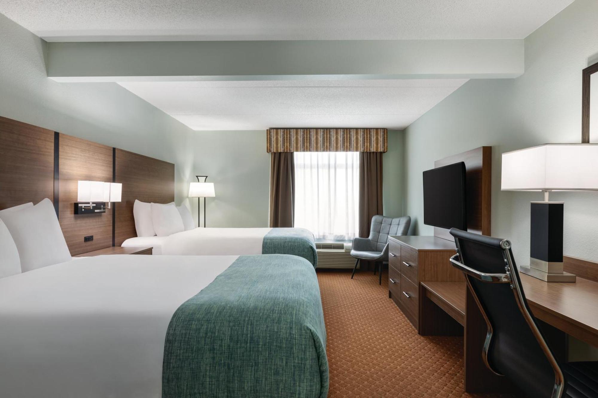 Wingate By Wyndham Louisville East Extérieur photo