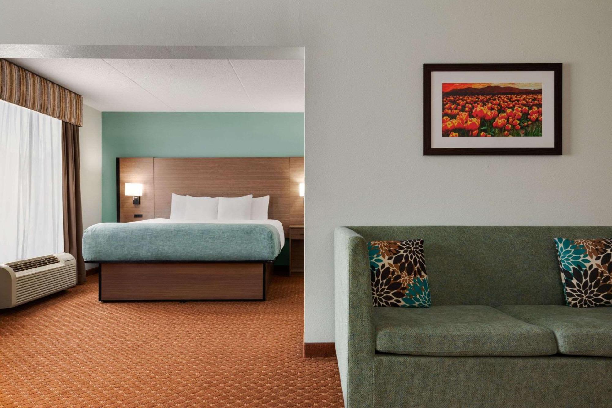 Wingate By Wyndham Louisville East Extérieur photo