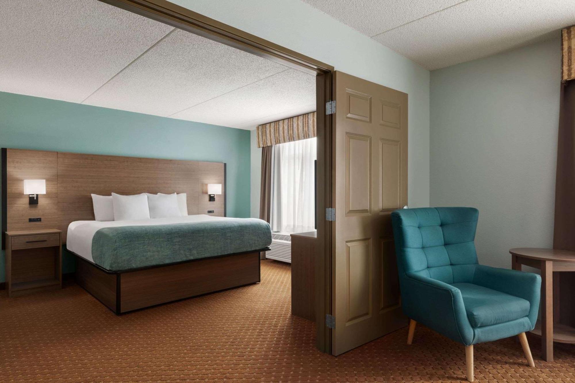 Wingate By Wyndham Louisville East Extérieur photo