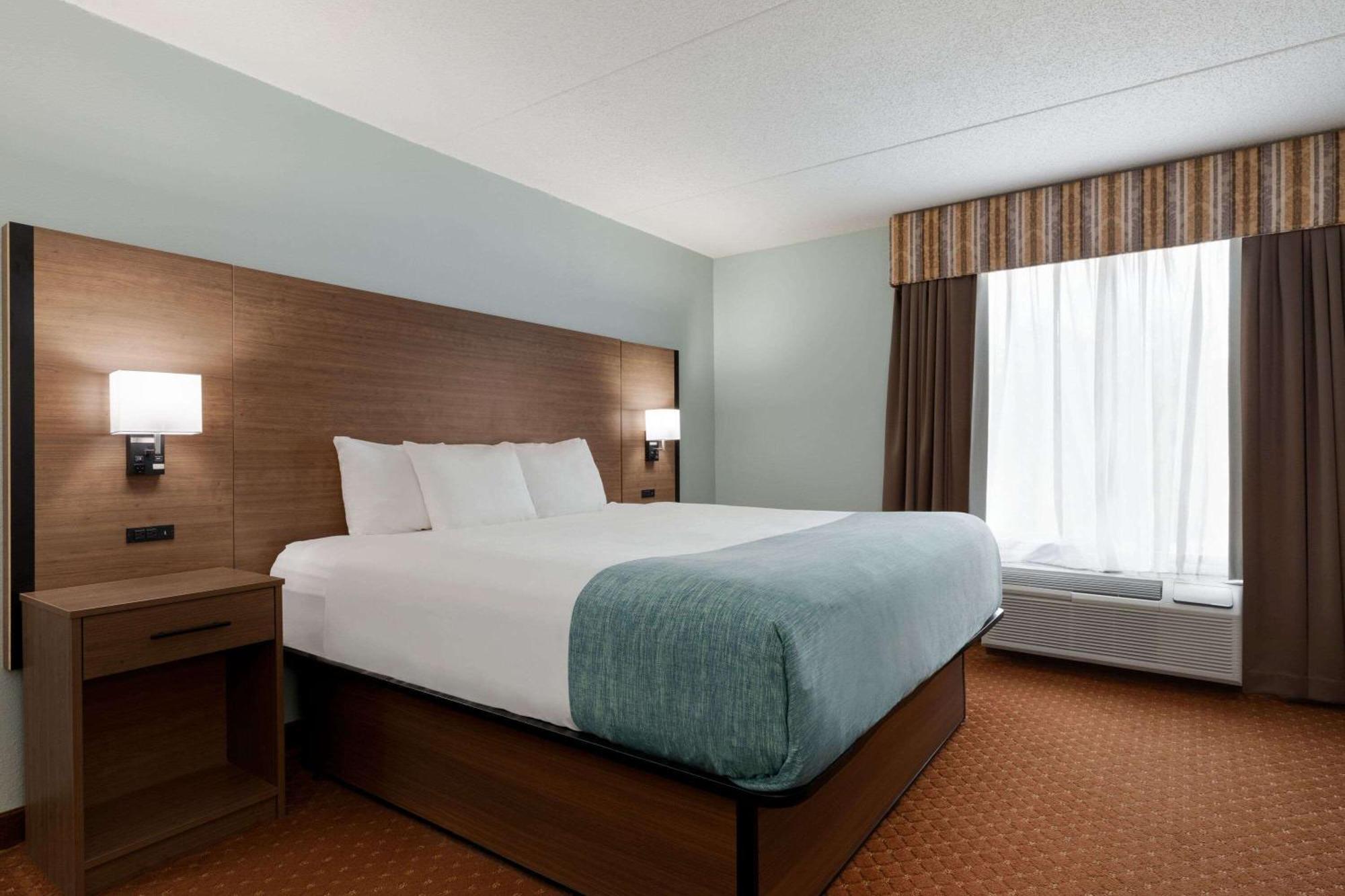 Wingate By Wyndham Louisville East Extérieur photo