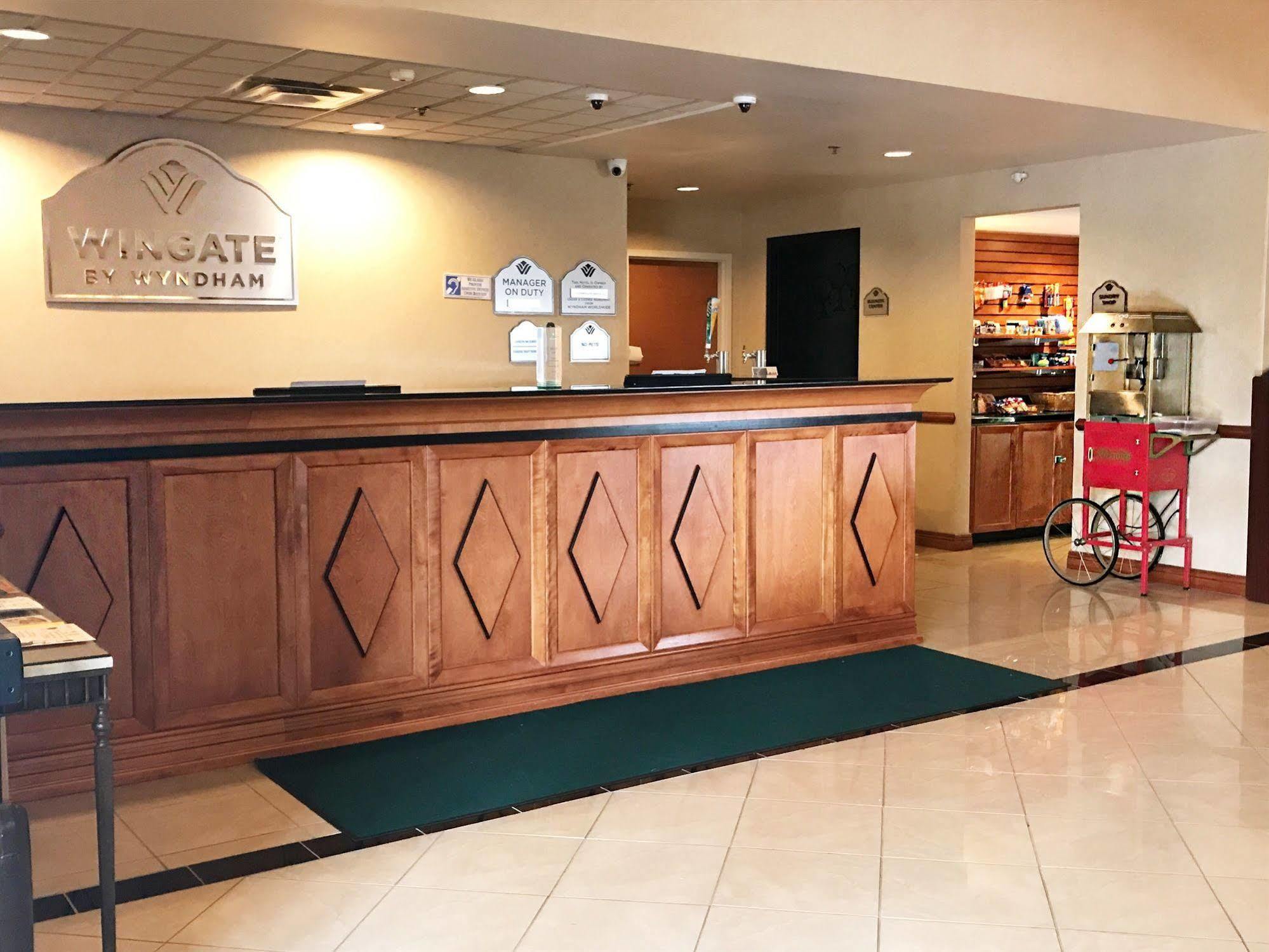 Wingate By Wyndham Louisville East Extérieur photo