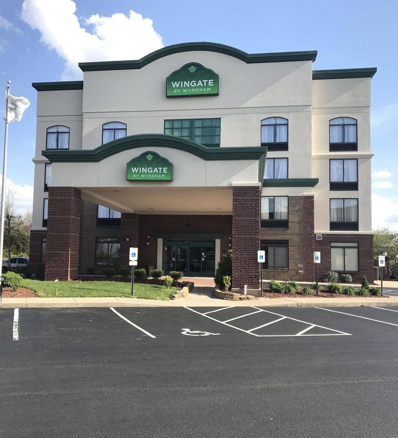Wingate By Wyndham Louisville East Extérieur photo